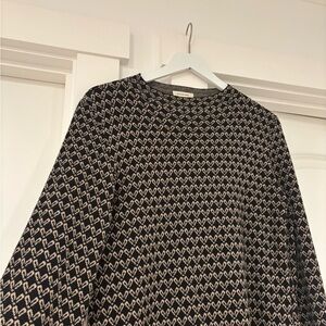 Max Studio black and cream sweater dress #knitwear #winterwear